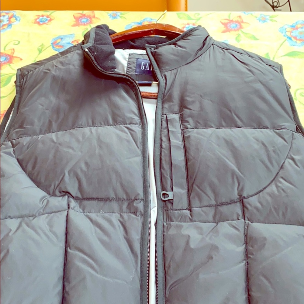 Men’s puff vest jacket - worn once!